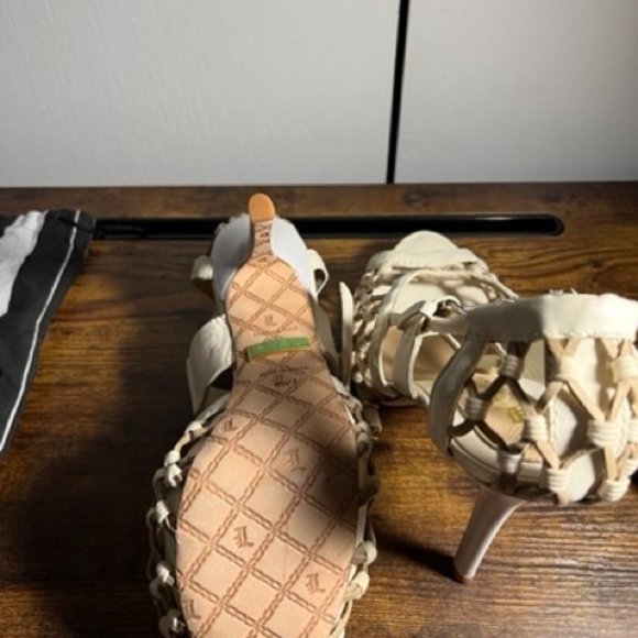 L.A.M.B. Cream and white caged heel - Picture 2 of 3
